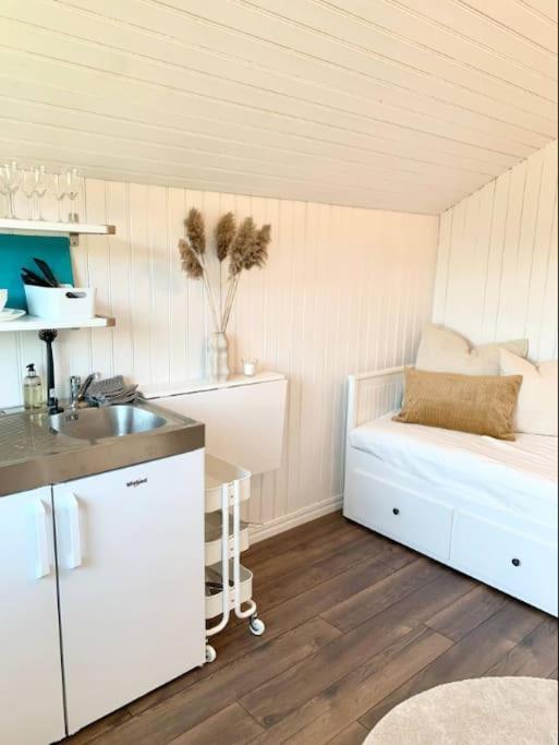 Seaside Chalet Hjalteby